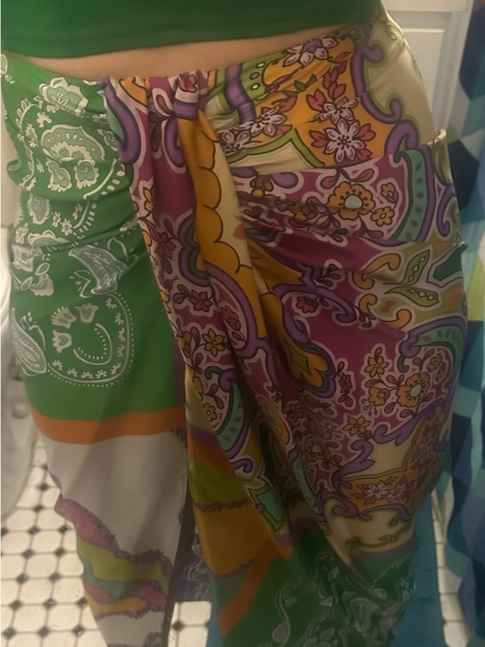 Zara green Multi-Print Satin Maxi Skirt - Vibrant Pattern - Picture 4 of 4
